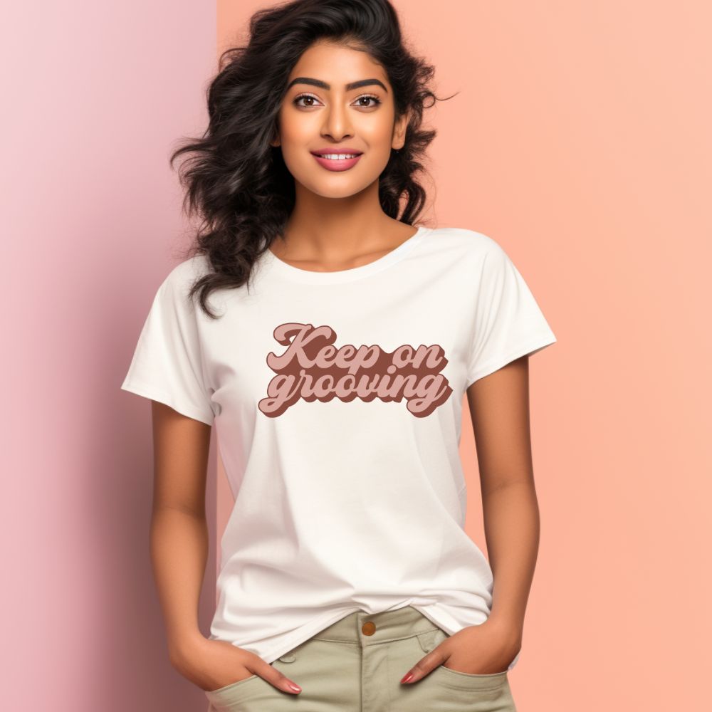 Women's Keep On Grooving Design Printed T-Shirt Main image