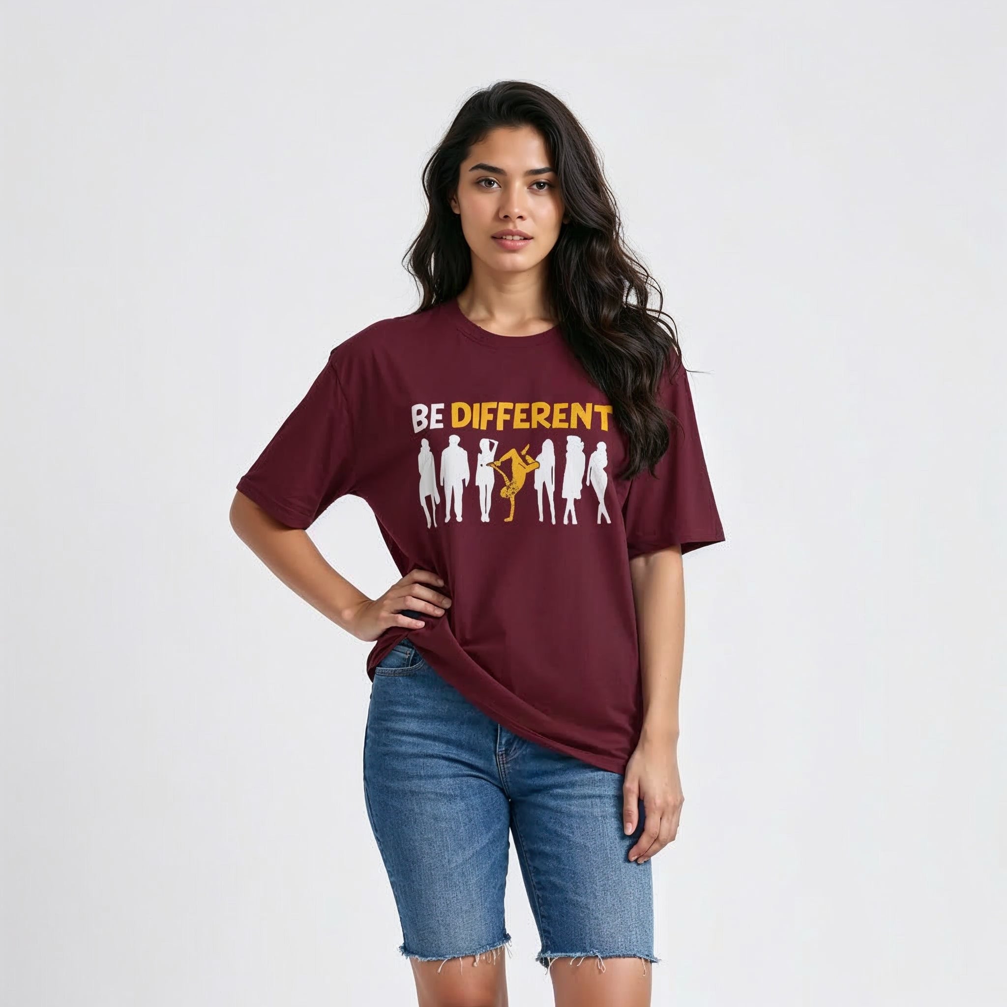 Women's oversize T-Shirt BE DIFFERENT Graphic Design Print Main image