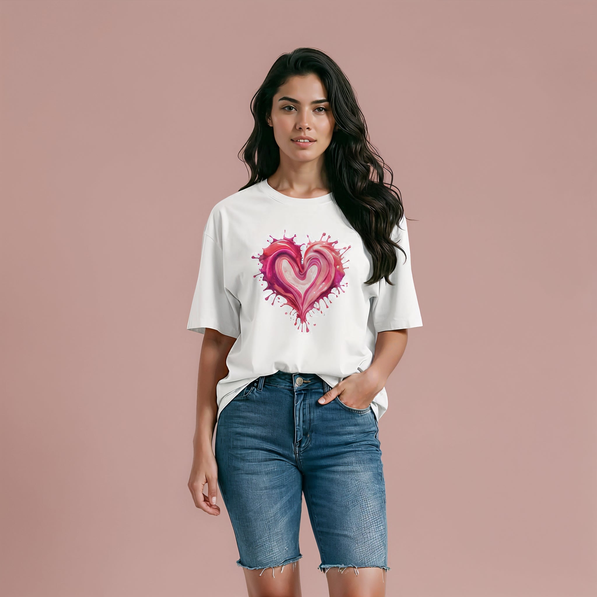 Women’s Oversized T-Shirt – Painted Heart